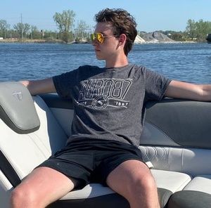 Meet your Posher, Brady